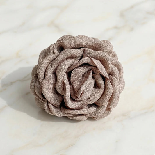 NAMISO - Hana Rose - hårklemme - Taupe (9 cm)