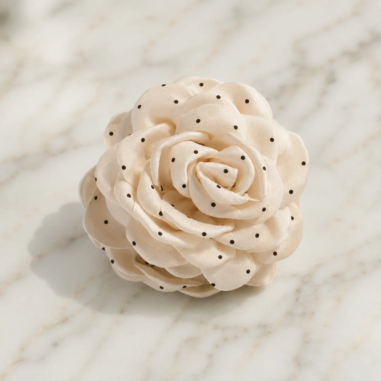 NAMISO - Hana Rose - hårklemme - Creme w. black dots (9 cm)